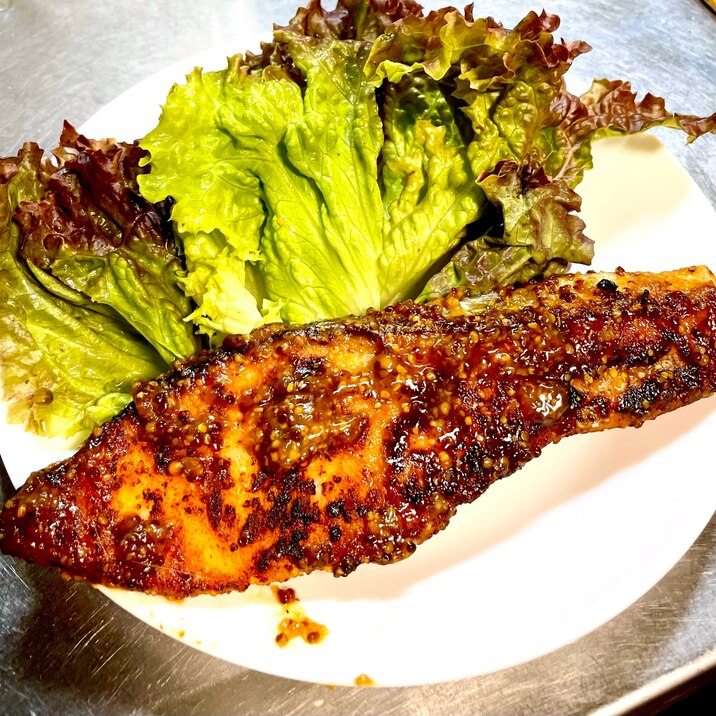 鮭の粒マスタードハチミツ焼き!醤油麹仕立て